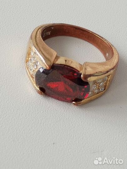 Кольцо с камнем