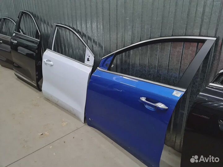 Передняя левая дверь Киа Спортейдж 4