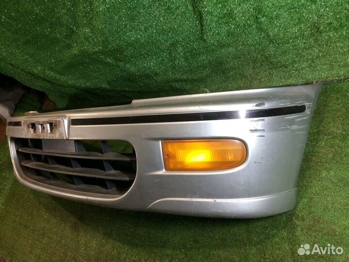 Бампер передний nissan Serena C23 Серебро царапины