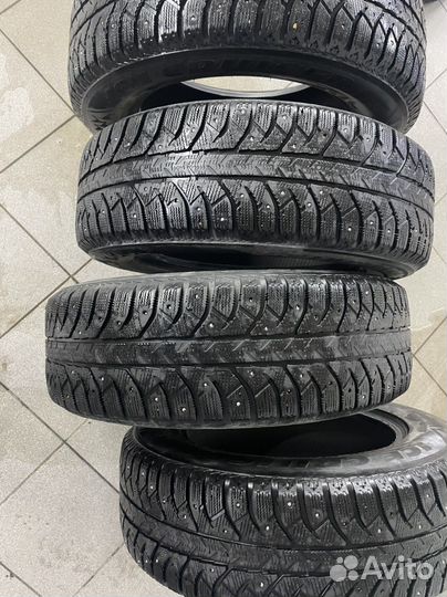 Bridgestone Ice Cruiser 7000 225/65 R17 106T