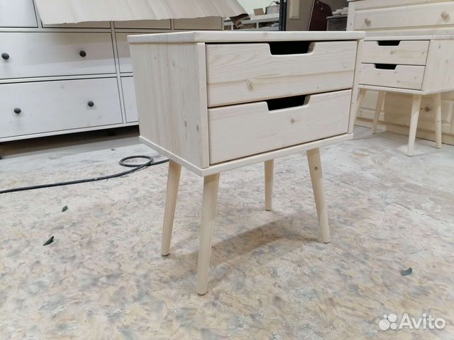 Тумба прикроватная массив