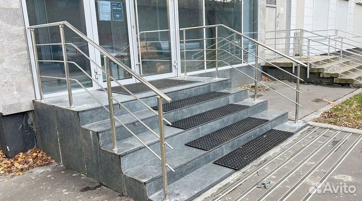 Перила на пандус