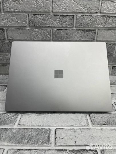 Ноутбук Microsoft Surface Ryzen 7