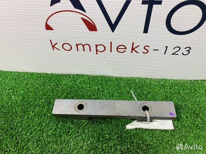 Кронштейн впускного коллектора Audi Q3 8U cpsa