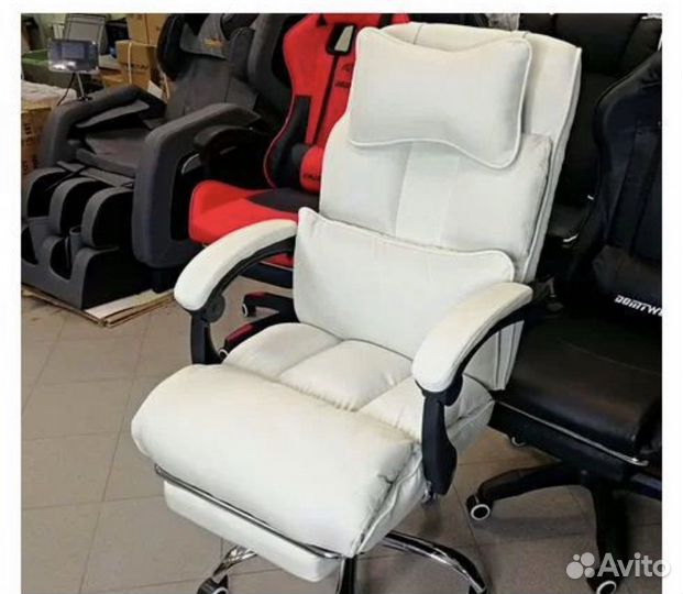 Компьютерное кресло руководителя