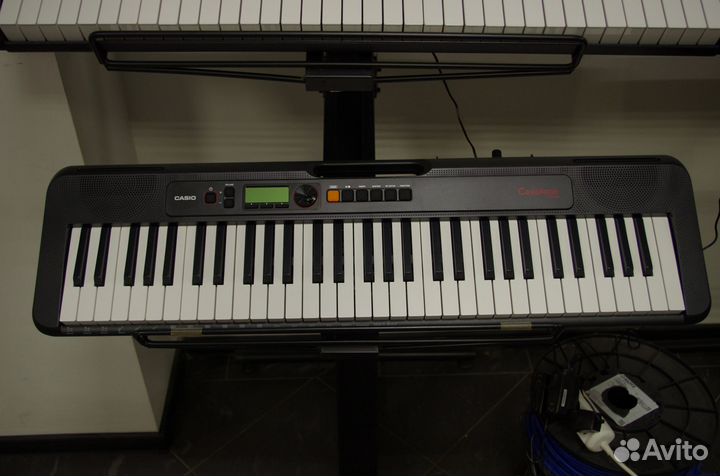 Casio CT-S195 — синтезатор, 61 клавиша
