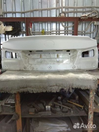 Спойлер крышки багажника задний Lexus Is 2007-2012