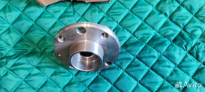 Ступица переднего колеса Opel Astra F Vectra A