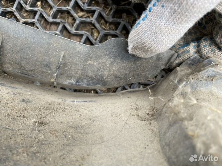 Крыло переднее левое Ситроен С4(1 поколение)