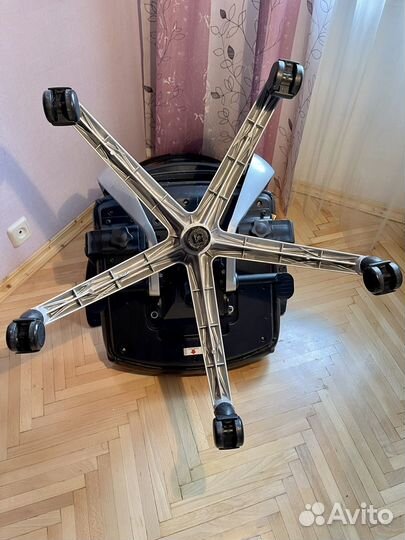 Компьютерное кресло кожаное бу Италия