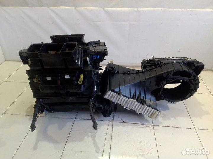 Корпус отопителя (Audi A4)