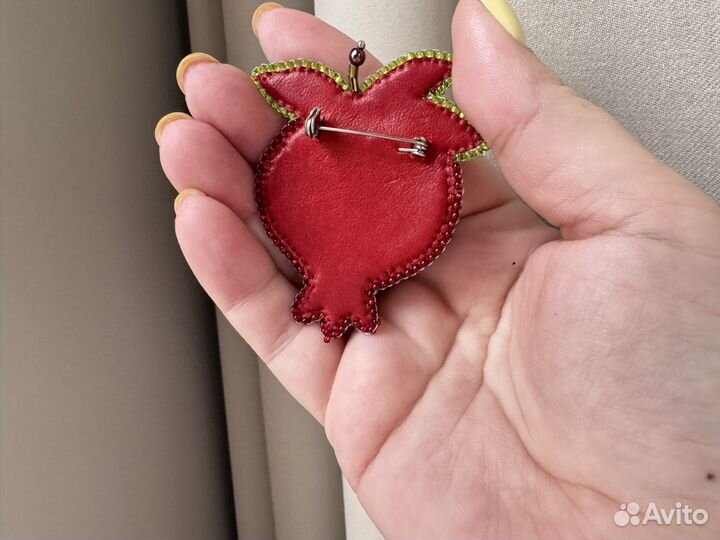 Брошь ручной работы