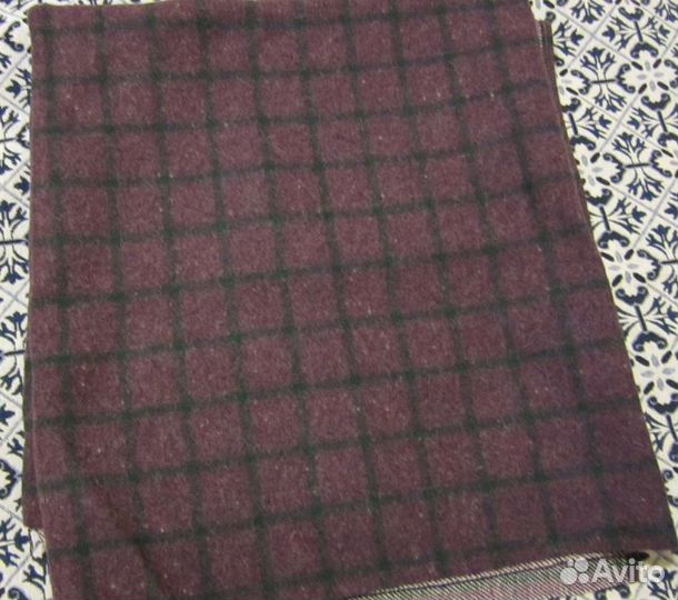 Отрез шерстяной ткани