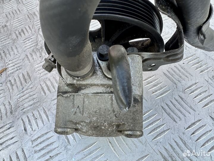 Гур насос Volvo XC90 2.5