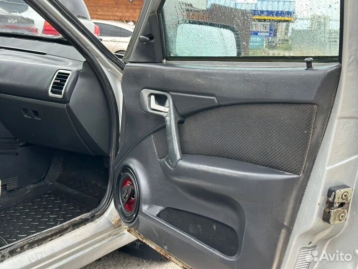 ВАЗ 2112 1.5 МТ, 2001, 160 000 км