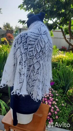 Подарок пуховая винтажная шаль косынка