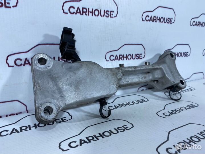 Кронштейн двигателя передний Peugeot 308 euro 4