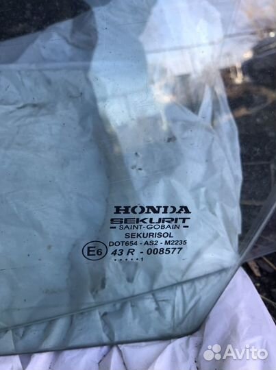 Стекло Honda Civic