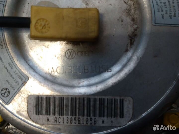 Подушка безопасности в руль Audi 80 B4 100 C4