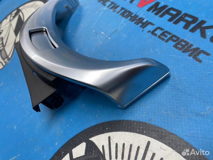 Кнопка открывания бардачка Mercedes-Benz C-Class