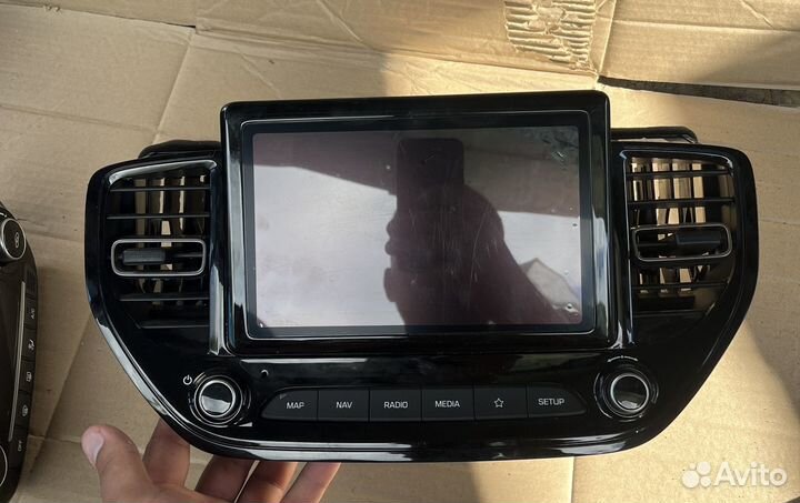 Штатная навигация шгу hyundai solaris 2 рест