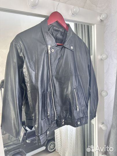 Куртки по 500 каждая