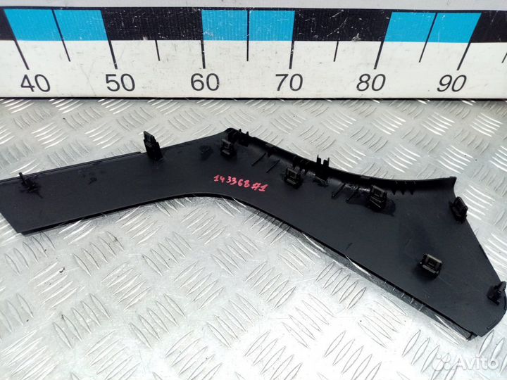 Б/У Накладка декоративная левая#001