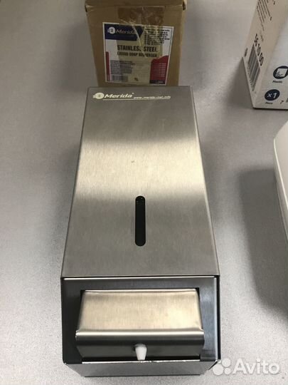 Дозатор для жидкого мыла настенный