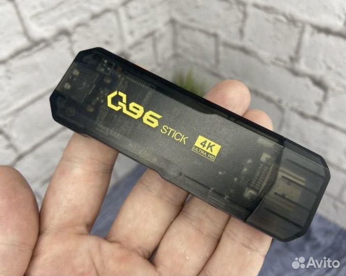 Смарт тв приставка Android TV Stick G96