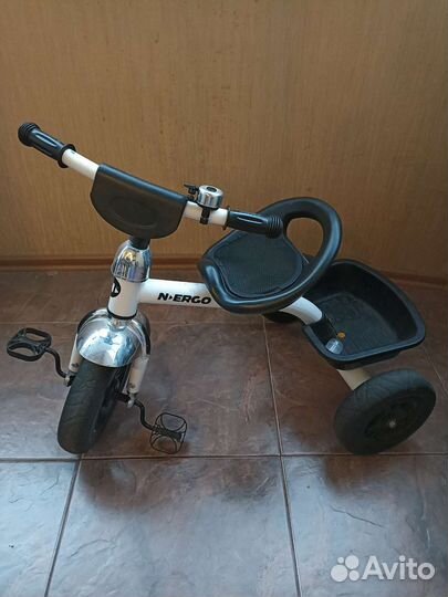 Детский трехколесный велосипед бу