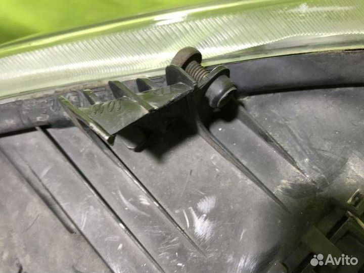 Фара правая галоген Seat Leon 2 2005-2009