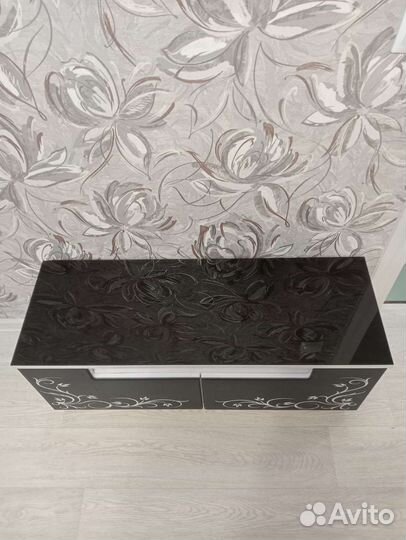 Тумбочка под телевизор