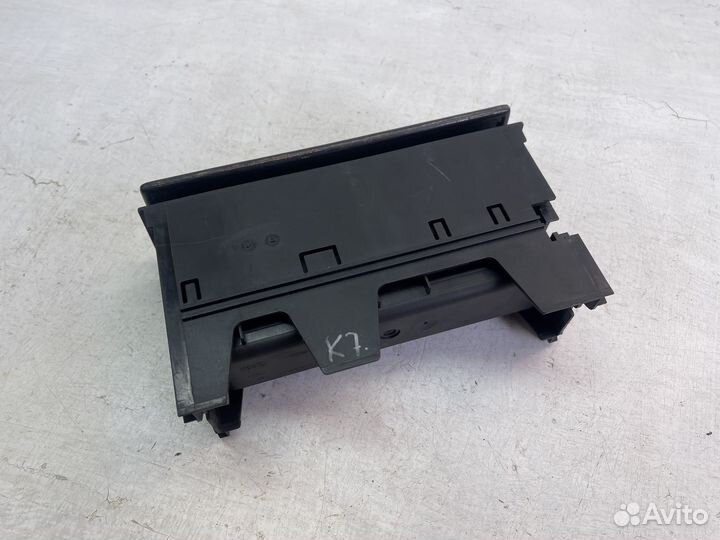 Бардачок (вещевой отсек) для Mercedes W210