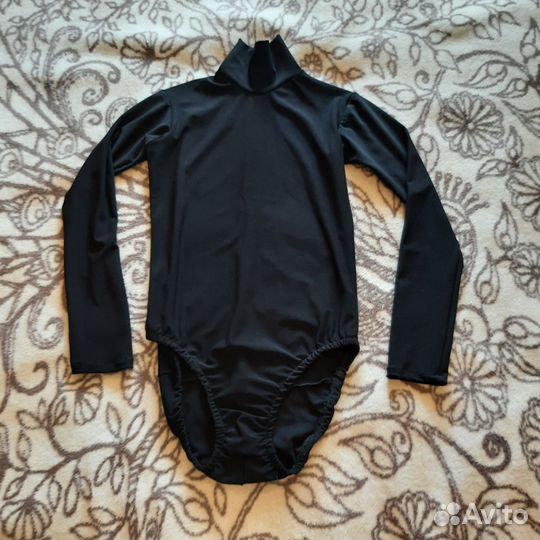 Футболка и брюки для бальных танцев на мальчика