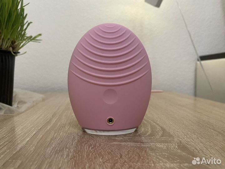 Щеточка для очищения кожи лица Foreo Luna 3