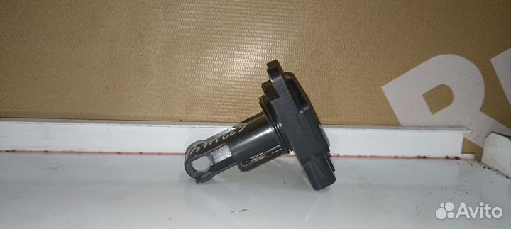 Датчик массового расхода воздуха Toyota Lexus