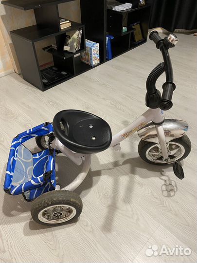 Трехколесный велосипед