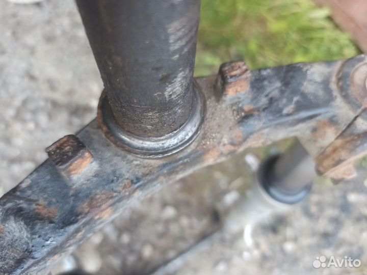 Вилка на китайский скутер