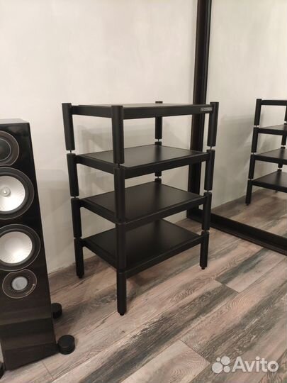 Стойка для аудио аппаратуры