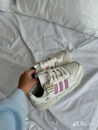 Кроссовки женские Adidas