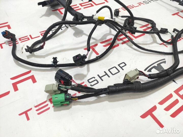 Электропроводка заднего подрамника Tesla Model S