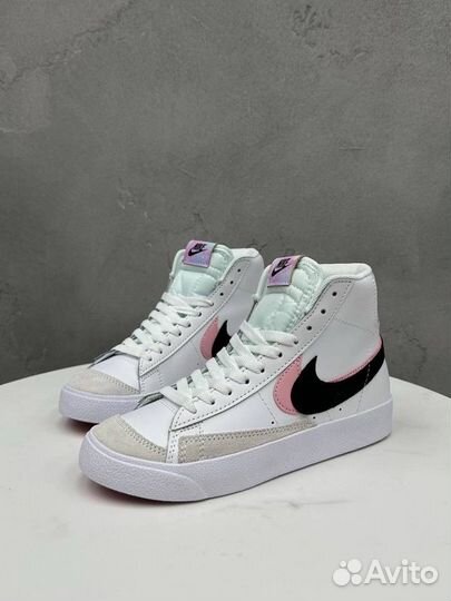 Nike Blazer Mid 77 Arctic Punch