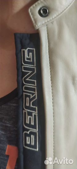 Мотокуртка кожаная женская