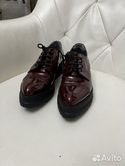 Ботинки женские лаковая кожа, 40