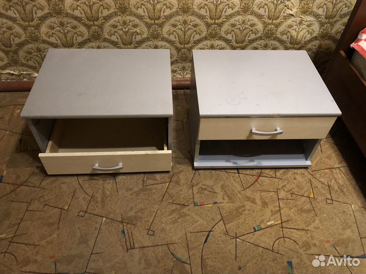 Тумба прикроватная