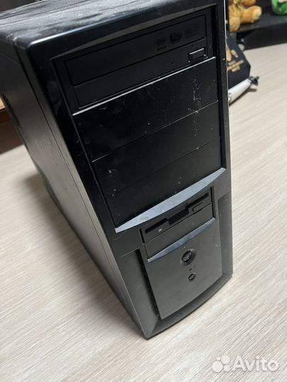 Компьютер и монитор