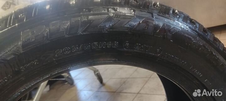 Bridgestone Blizzak Spike-01 205/55 R16 91T