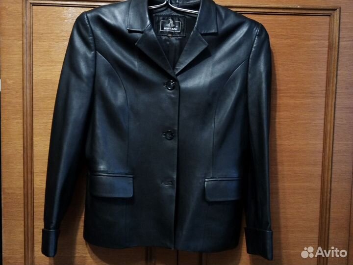 Куртка пиджачок кожаная женская 46