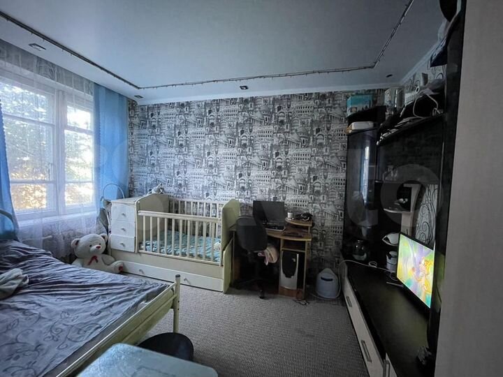 4-к. квартира, 76 м², 2/4 эт.