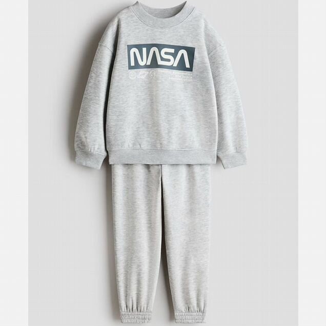 Спортивный костюм на мальчика hm